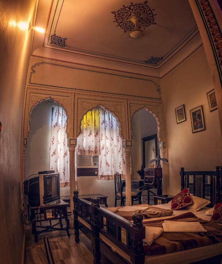 Krishna Palace - A Heritage Hotel Jaipur Exterior photo